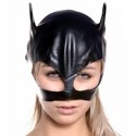 Czarna błyszcząca maska kobieta kot